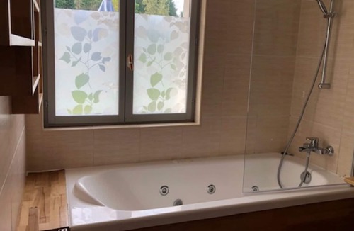 Peyrehorade Apartment | Studio Apartment 'La Grange De Larbaigt' with Private Terrace, Shared Garden and Wi-Fi