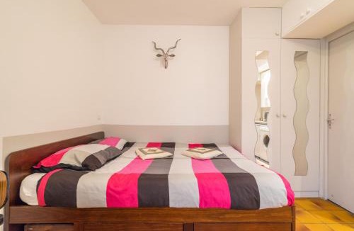 Hopital Saint-Louis Apartment | Studio at Colonel Fabien