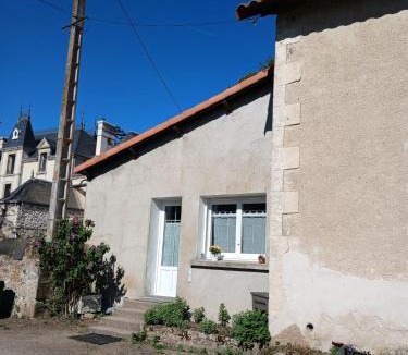 Chatillon-sur-Thouet Apartment | Studio aux portes de Parthenay