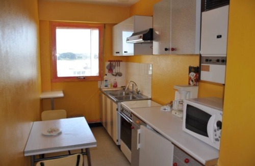 Tregastel Apartment | Studio beautiful sea view, rocks and castle of Costaeres in TREGASTEL