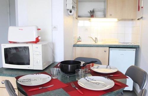 La Rochelle Apartment | Studio cabin 4 pers La Rochelle with balcony, parking