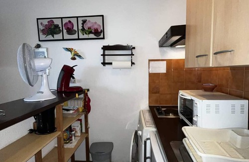 Le Port Apartment | Studio Cabin Sleeps 4 at Canet-Plage with Parking, Near Beach and Shops