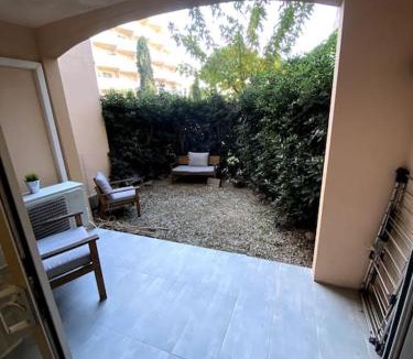 Le Port Apartment | Studio cabine avec jardin