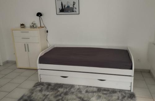 Saint-Charles du Port Apartment | studio charmant canapé lit Netflix bein sport wifi