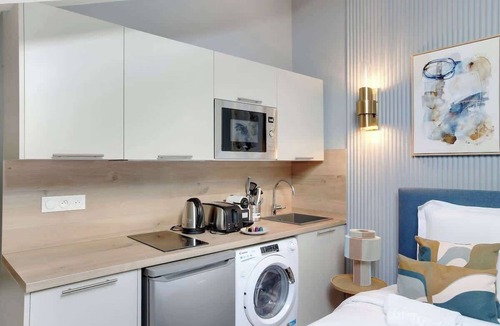 Neuilly-sur-Seine Apartment | Studio climatisé confort & charme – Neuilly