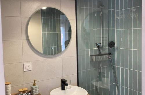 Pontarlier Apartment | Studio coloré et tout confort en plein centre