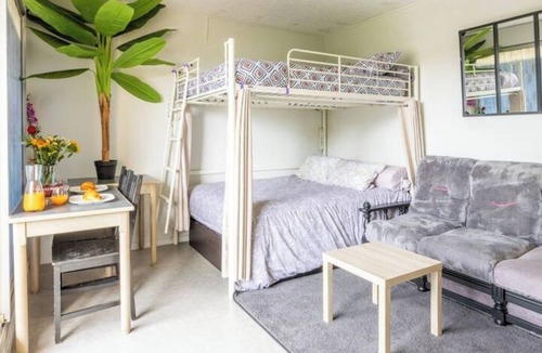 Saint-Paul-les-Dax Apartment | 🏡 Studio Confort - 2 Double Beds, Parking - À Deux Pas des Thermes & Dax