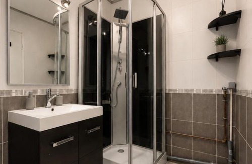 Bussy-Saint-Georges Apartment | Studio cosy 4 personnes 5 min de Disneyland Paris