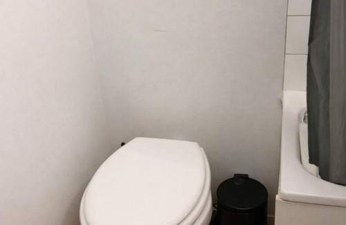 Bussy-Saint-Georges Apartment | Studio cosy 5min Disneyland Paris