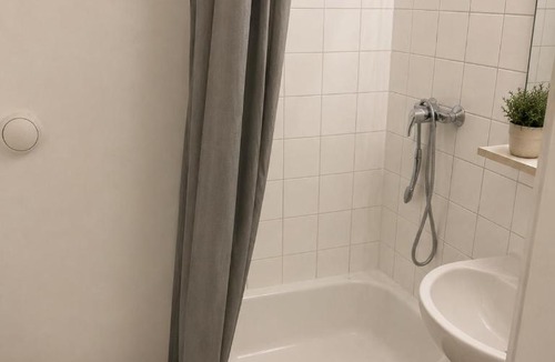 Bussy-Saint-Georges Apartment | Studio cosy 5min Disneyland Paris