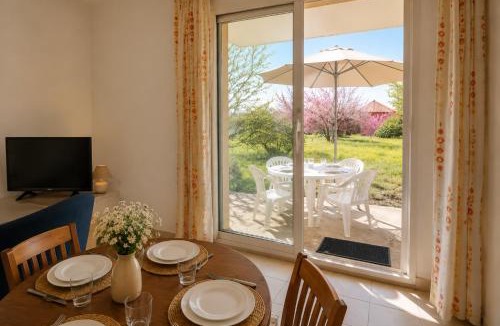 Prayssac Apartment | Studio cosy avec piscine terrasse jardin et vélos à Prayssac