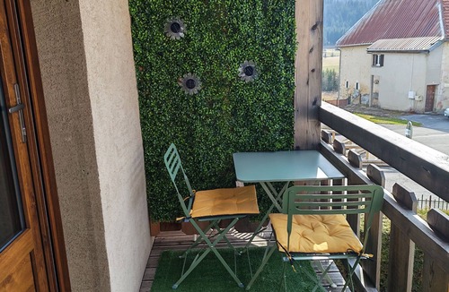 Rochejean Apartment | Studio Cosy Cocoon Le Chalet de Poche