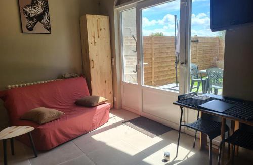 Saint-Lon-les-Mines Apartment | Studio Cosy