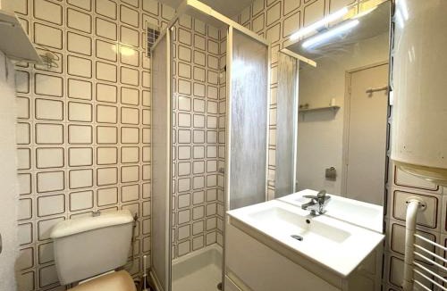 Vieux-Boucau-les-Bains Apartment | Studio cosy pour 2 avec animaux acceptés et parking privé proche de l'océan - FR-1-379-32