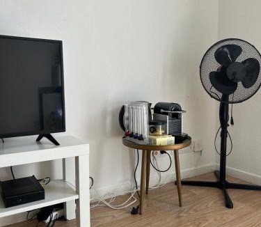 Quincy-sous-Senart Apartment | Studio cosy Gare à 1 min Accès Paris rapide