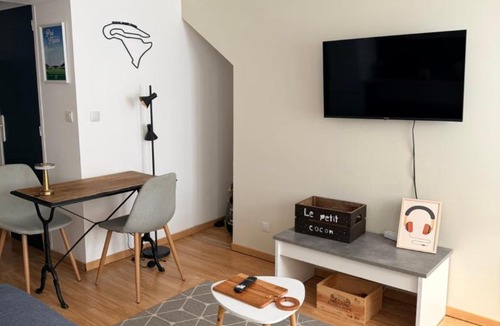 Nevers Apartment | Studio cosy LE PETIT COCON confort coeur de Nevers