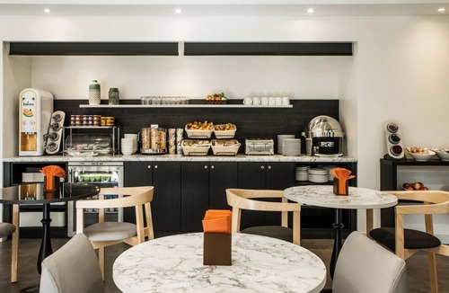 Gambetta Apartment | Studio Deluxe In the heart of La Défense Paris