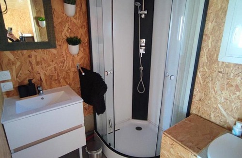 Saint-Vigor-des-Mezerets Apartment | Studio des Mèzerets