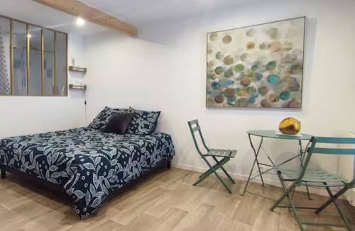 Saint-Marc Apartment | Studio du Vieux Bourg near port & beach