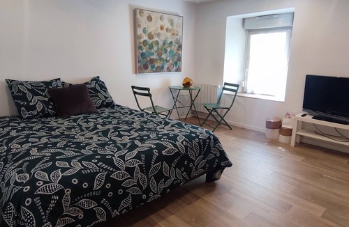 Saint-Marc Apartment | Studio du Vieux Bourg near port & beach