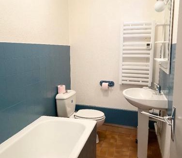 Jullianges Apartment | Studio en rez-de-chaussée tout équipé