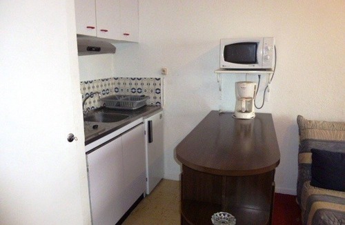 Arette Apartment | Studio for 6 at the slopes with balcony, ski locker, and free parking