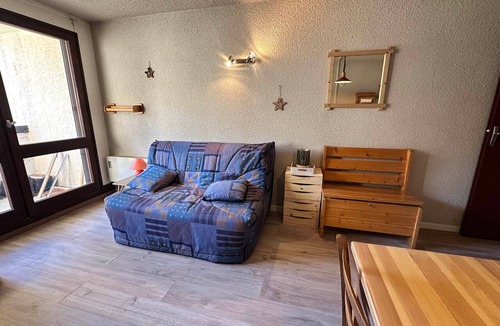 Correncon-en-Vercors Apartment | Studio for 4 pers at slopes' foot with south-facing balcony, parking