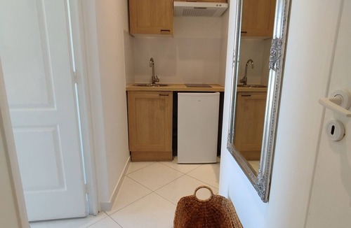 Dammarie Les Lys Apartment | Studio for rent in Dammarie-les-Lys, in a quiet area close to all amenities.