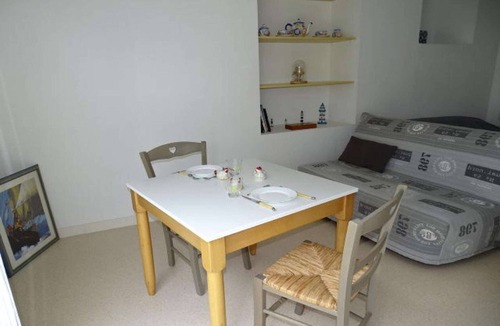 Audierne Apartment | Studio in Audierne near Finistère Beach