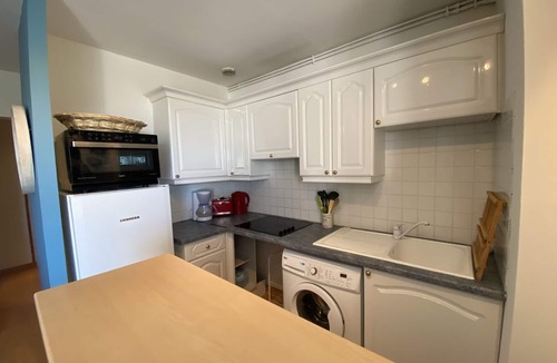 Guidel-Plages Apartment | Studio in Guidel 100m from the beach with parking