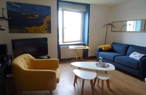 Plougasnou Apartment | Studio in Plougasnou with Sea View and Beaches