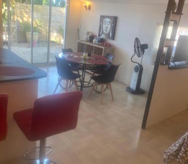 Rivesaltes Apartment | Studio jardinet Couloumines