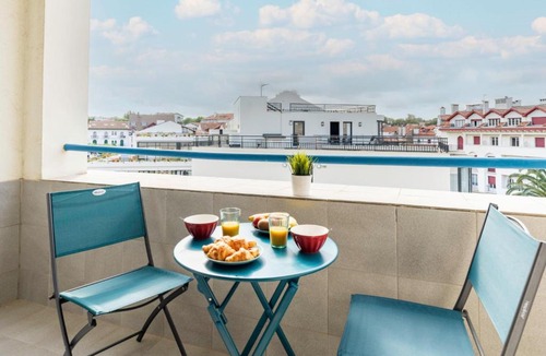 Saint-Jean-de-Luz City Center Apartment | Studio La Pergola-8 by Interhome