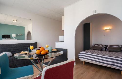 Quiberon Apartment | Studio Les Brisants by Interhome