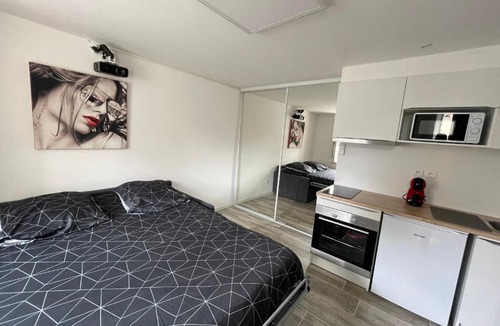 Charny Apartment | Studio Love Room spa 2 places et cinéma