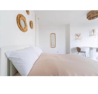 Caudebec-les-Elbeuf Apartment | Studio lumineux, cosy et bien équipé