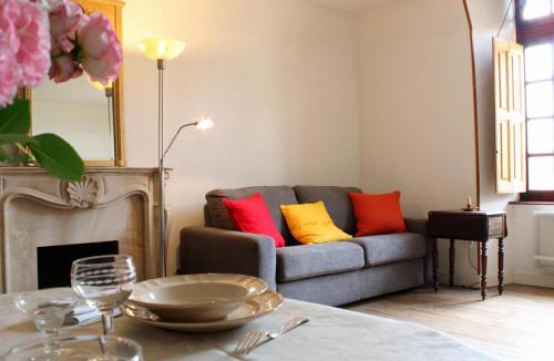 Herisson Apartment | Studio médiéval au cœur du village, proche commerces - FR-1-489-605