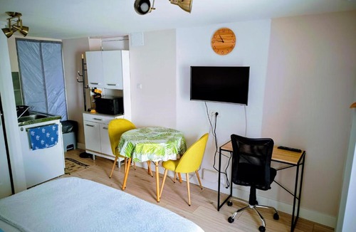Saint-Assiscle House | Studio meublé, WI-FI à 10 minutes des plages, linge fourni