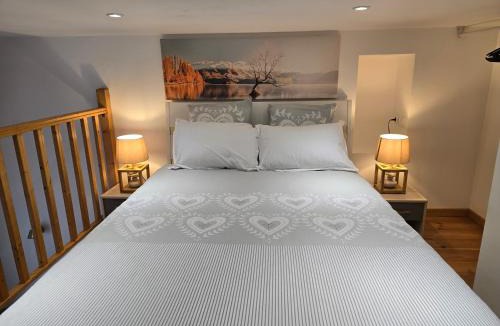Les Avenieres Apartment | Studio mezzanine - 4 pers - Parking - 2km Walibi
