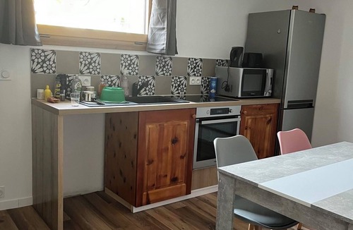 Oye-et-Pallet Apartment | Studio near lake and mountains