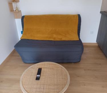 Pont-Sainte-Maxence Apartment | Studio neuf des amandines
