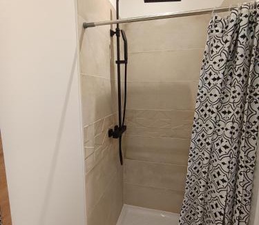 Pont-Sainte-Maxence Apartment | Studio neuf des amandines