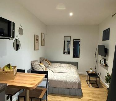 Montry Bed & Breakfast | Studio paisible sous un Pin près de Disneyland