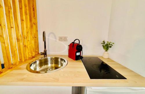 8th Arrondissement Apartment | Studio Penthievre Champs Elysée
