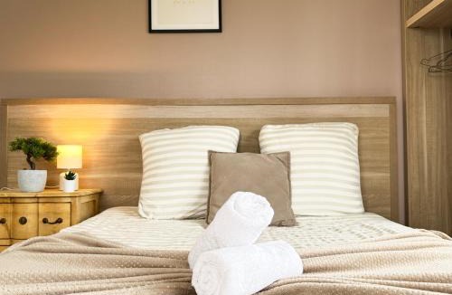 Meaux Apartment | Studio Platanes 2 - Proche Disneyland - Parking Gratuit - Meaux