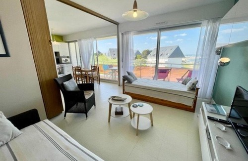 Quiberon Apartment | Studio rénové, balcon, animaux admis, parking - FR-1-478-1