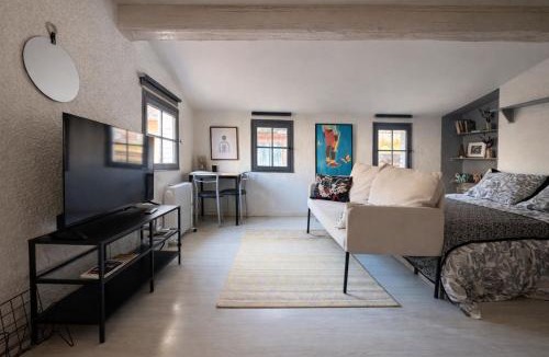 Saint-Jean Apartment | Studio spacieux sous les toits de Perpignan