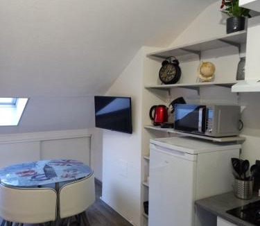 Revigny-sur-Ornain Apartment | Studio tout équipé