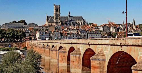 Nevers Apartment | Studio tout confort- wifi- Gare-Résidence TRAIN BLEU N 2