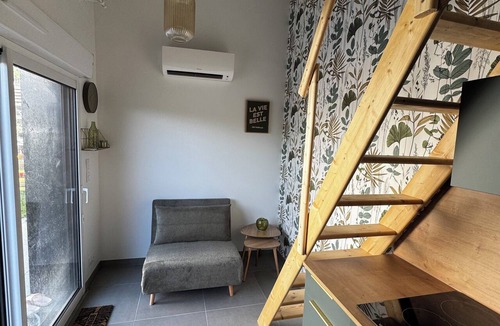 Cantenay-Epinard Apartment | Studio with a private pool